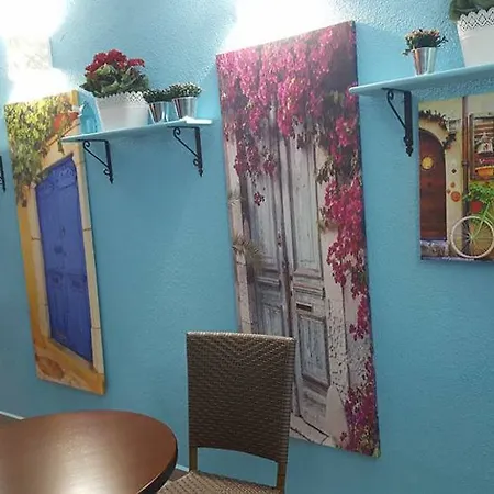 Alojamento de Acomodação e Pequeno-almoço Mai̇ 2*